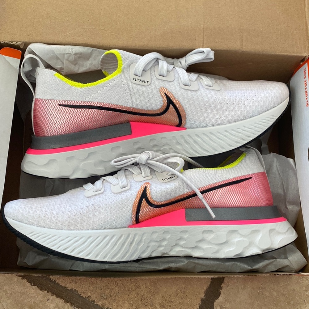 BRAND NEW IN BOX- Nike Flyknit React Infinity
